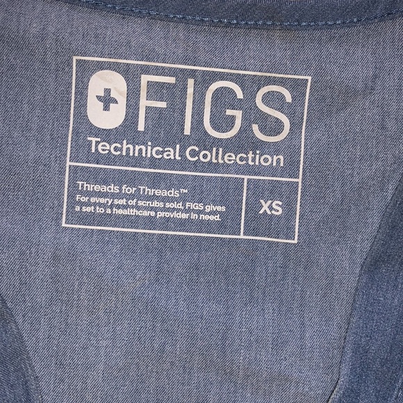 Figs Scrub Top - Picture 2 of 5